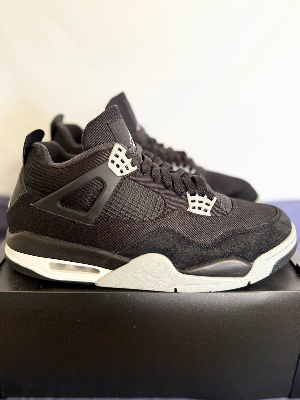 AUTHENTIC Jordan 4 Retro Black Canvas size 10.5 DH7138-006 2022 PRE-OWNED
